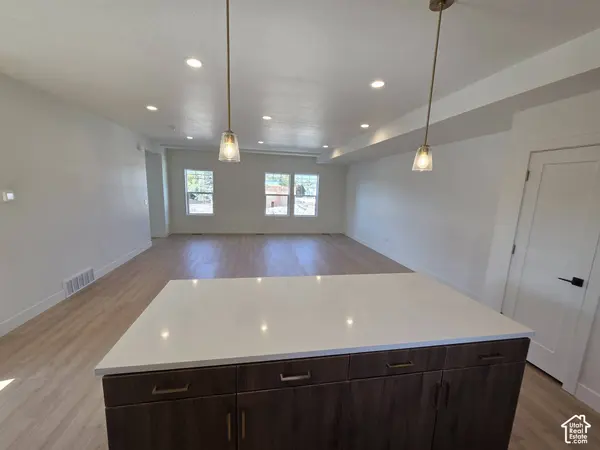 7629 S 300 E, Sandy, UT 84047