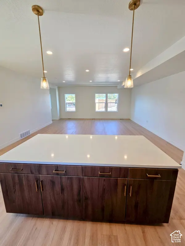 7623 S 300 E, Sandy, UT 84047