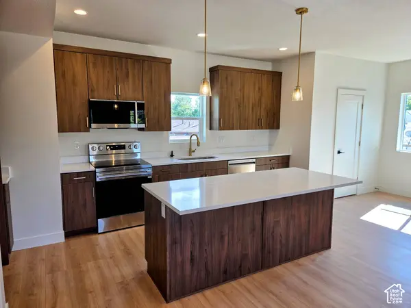 7623 S 300 E, Sandy, UT 84047