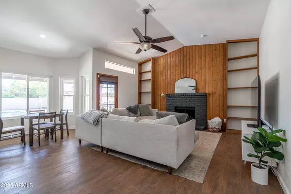 4407 E LE MARCHE Avenue, Phoenix, AZ 85032