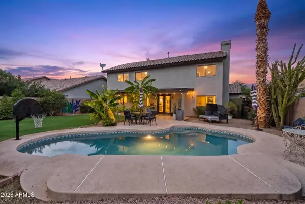 4245 E MEADOW Drive, Phoenix, AZ 85032
