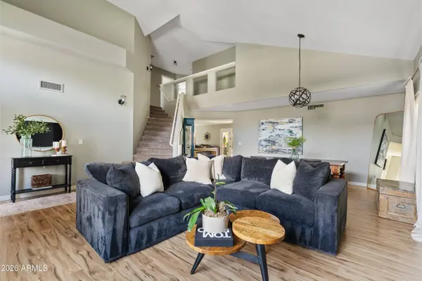 4245 E MEADOW Drive, Phoenix, AZ 85032