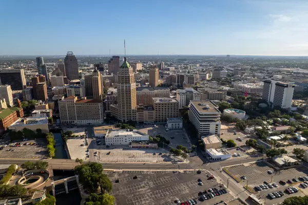 San Antonio, TX 78205-2721,425 S Saint Marys St