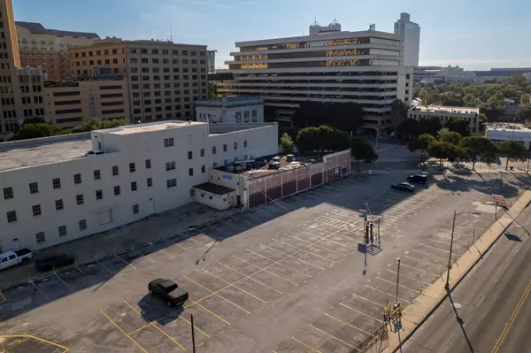 San Antonio, TX 78205-2721,425 S Saint Marys St