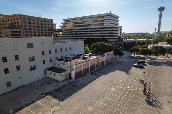 San Antonio, TX 78205-2721,425 S Saint Marys St