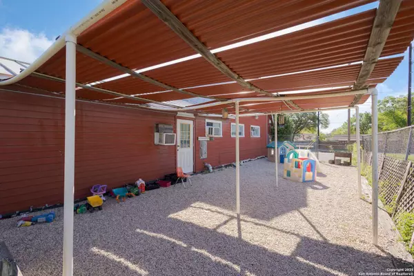 7305 Huebner Rd, San Antonio, TX 78240