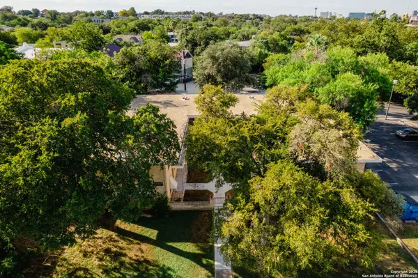 118 Funston Pl, San Antonio, TX 78209