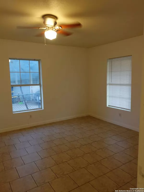 305 Queretaro St, San Antonio, TX 78237