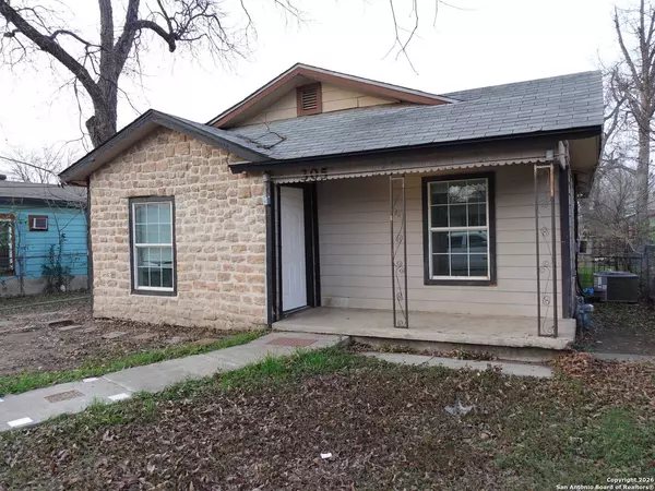 305 Queretaro St, San Antonio, TX 78237