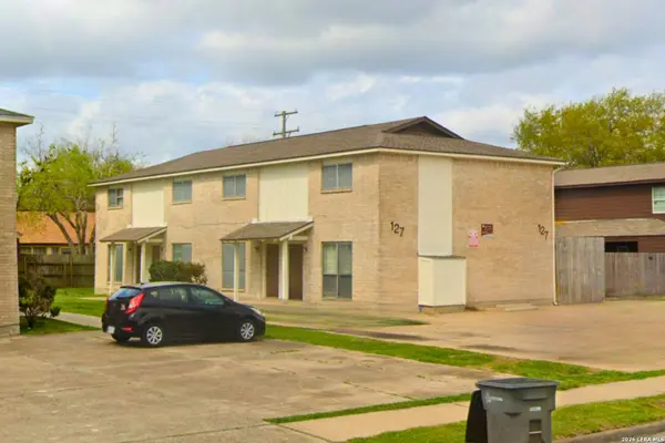 127 Regency Ave, Victoria, TX 77904