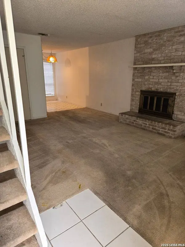 127 Regency Ave, Victoria, TX 77904