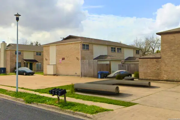 127 Regency Ave, Victoria, TX 77904