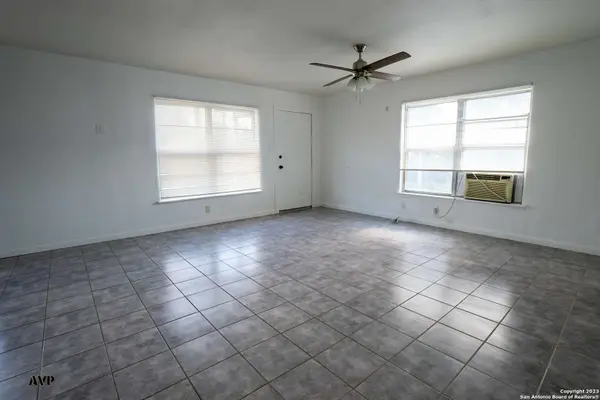 110 JAY WILLIAMS ST, San Antonio, TX 78237-2708