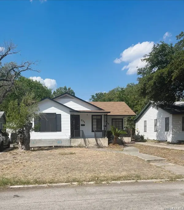 209-211 Shadwell Dr, San Antonio, TX 78228