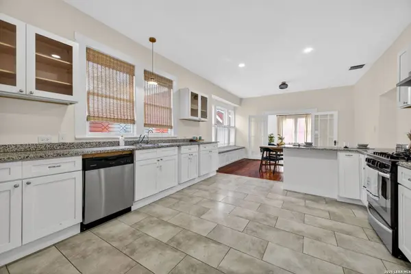 446 Kayton Ave, San Antonio, TX 78210