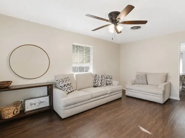 663 W PYRON AVE, San Antonio, TX 78221
