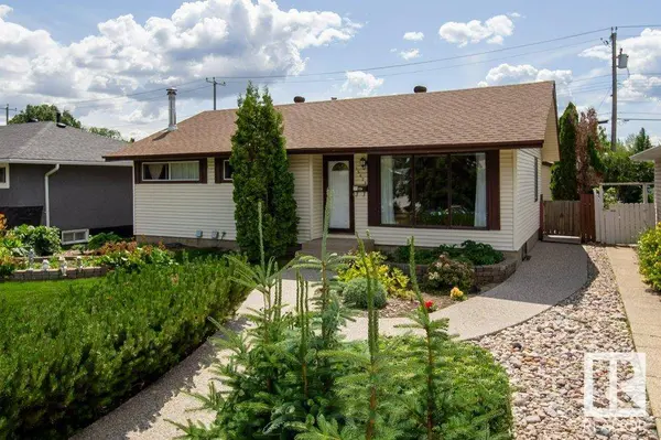 15629 83 AV NW, Edmonton, AB T5R 3T6