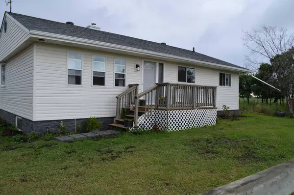 14123 Township Road 404, Rural Flagstaff County, AB T0B 1N0