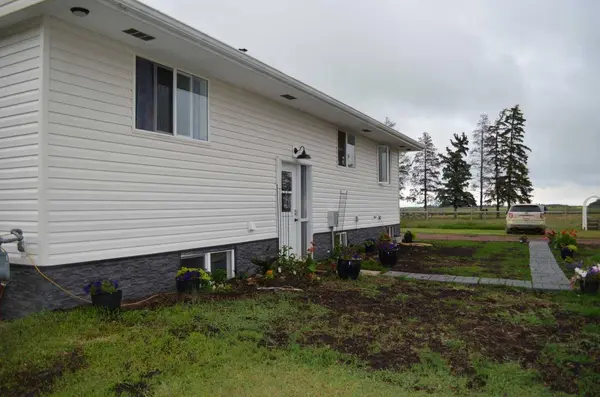 14123 Township Road 404, Rural Flagstaff County, AB T0B 1N0