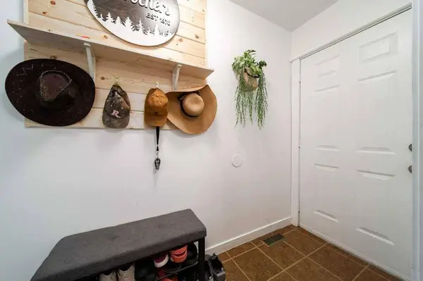 118 2 St W ST, Buck Lake, AB T0C 0A0