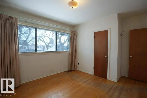 11720 135A ST NW, Edmonton, AB T5M 1L5