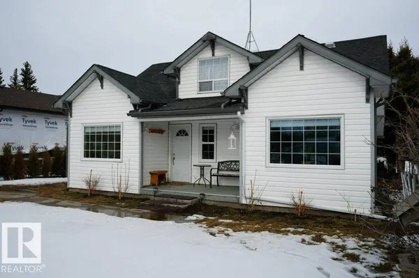 5016 52 AV, Warburg, AB T0C 2T0