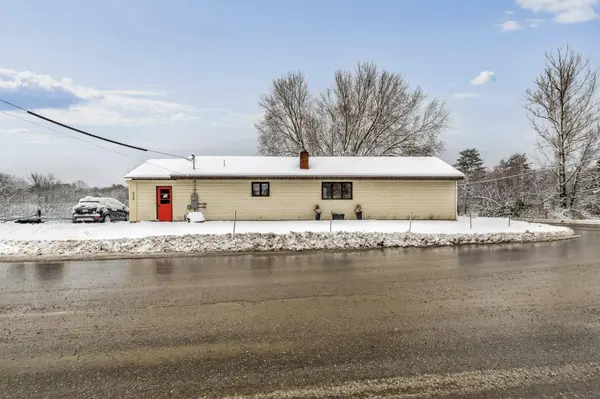 658 Lucy Knowles RD, Farmington, ME 04938