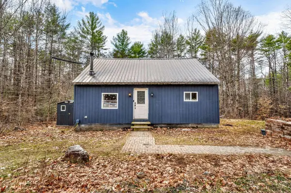 329 Bean RD, Mount Vernon, ME 04352