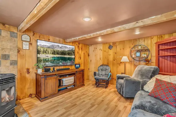 329 Bean RD, Mount Vernon, ME 04352