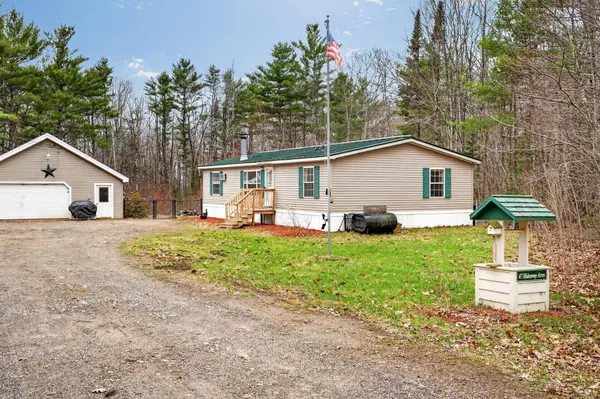 47 Hideaway Acres RD, Chelsea, ME 04330
