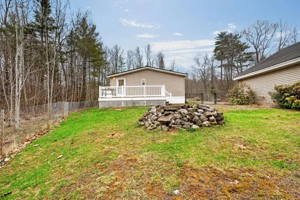 47 Hideaway Acres RD, Chelsea, ME 04330