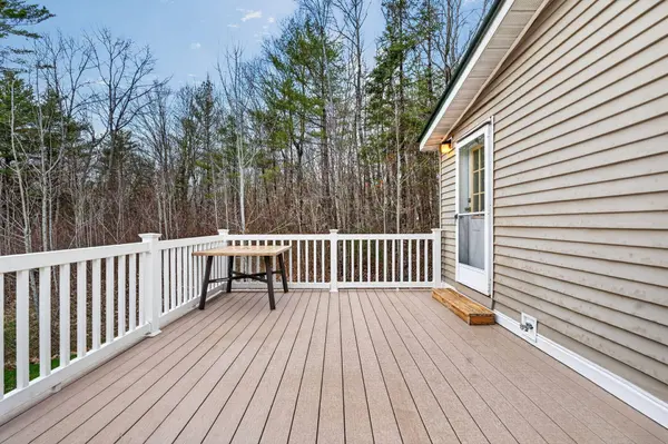 47 Hideaway Acres RD, Chelsea, ME 04330