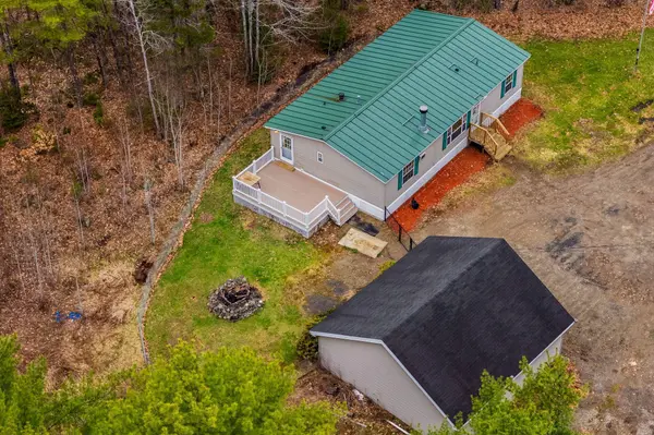 47 Hideaway Acres RD, Chelsea, ME 04330