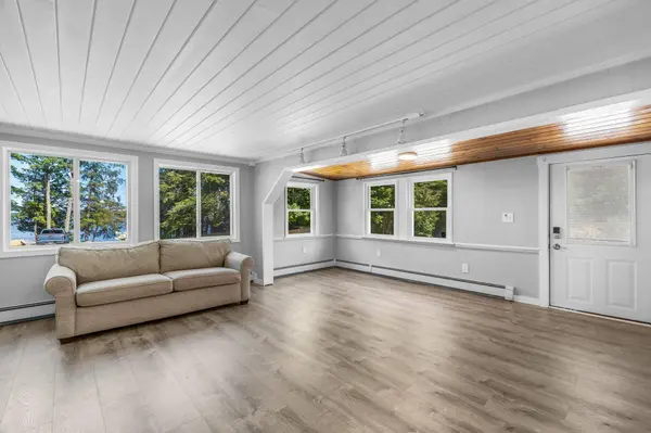 44 1st AVE, Greene, ME 04236