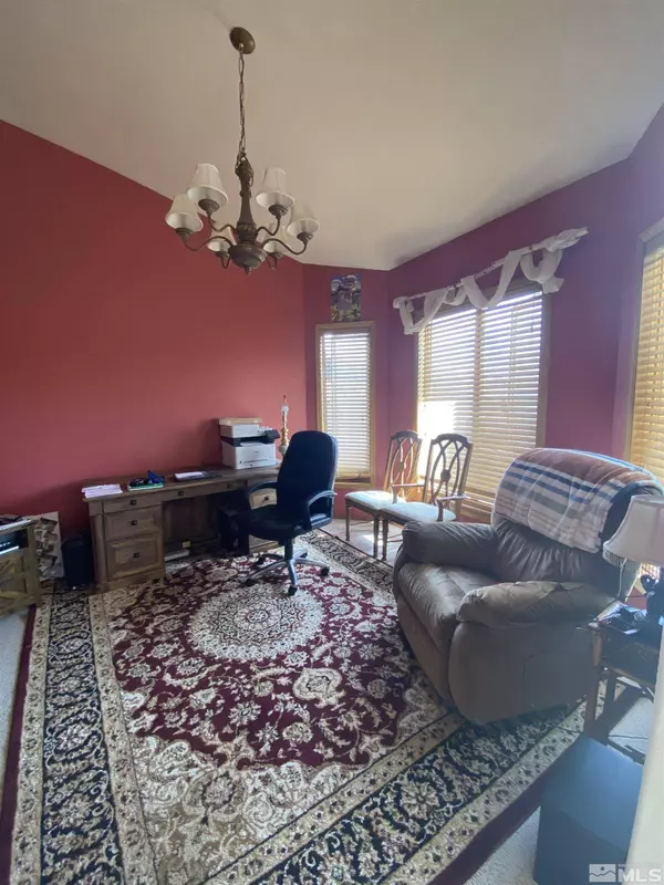 686 Castle Way, Winnemucca, NV 89445