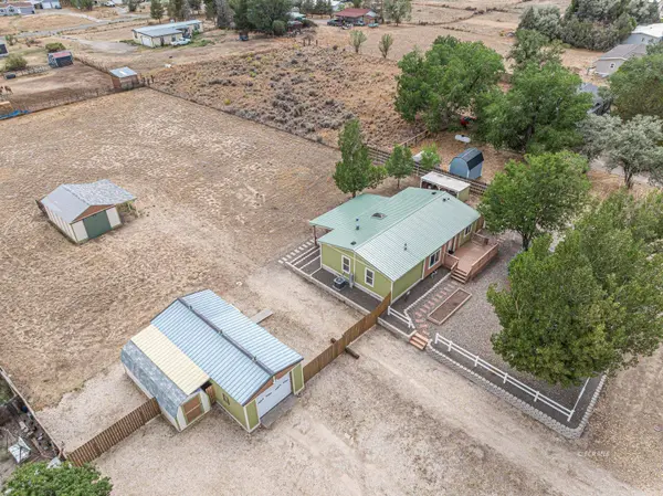 933 Spring Valley Pkwy, Spring Creek, NV 89835