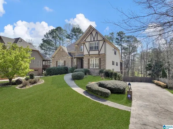 565 PARK LAKE LANE, Helena, AL 35080