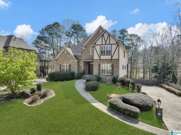 565 PARK LAKE LANE, Helena, AL 35080