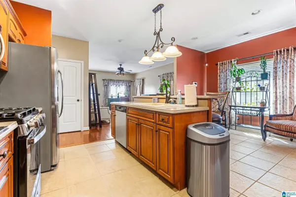 888 CODY CIRCLE, Fultondale, AL 35068
