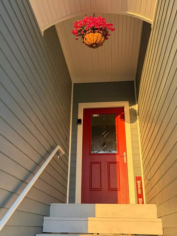 18111 Shaman DR, Galveston, TX 77554