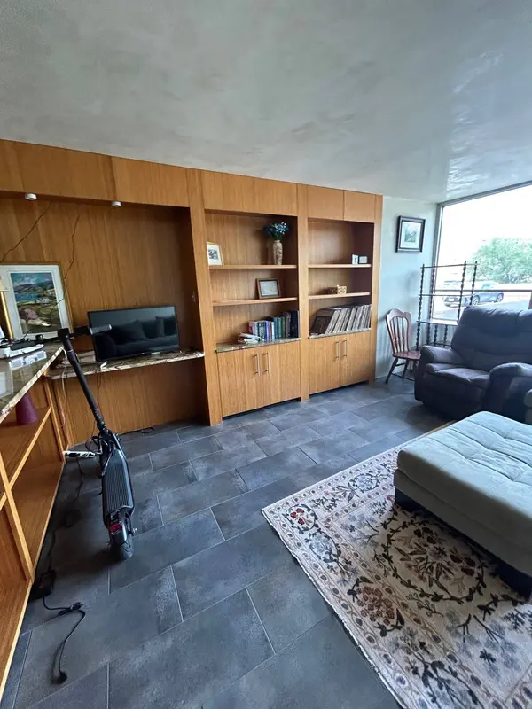 1800 Lavaca ST #A208, Austin, TX 78701