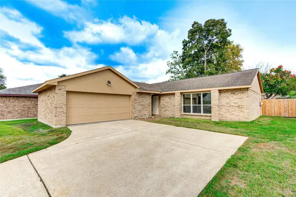 328 Meadow Wood CT