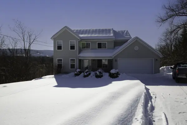 14 Whalen Dr, Hopewell Junction, NY 12533-6341