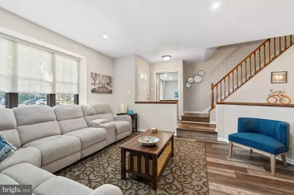 826 KINGS CROFT, Cherry Hill, NJ 08034