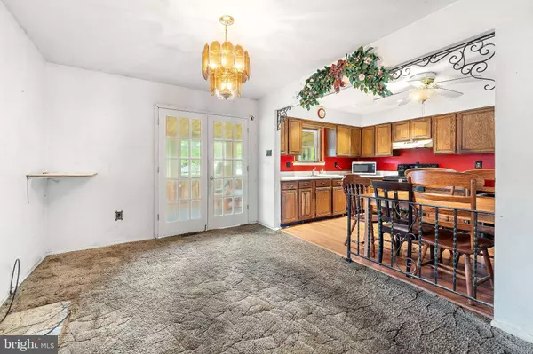 257 W LANDING RD, Blackwood, NJ 08012