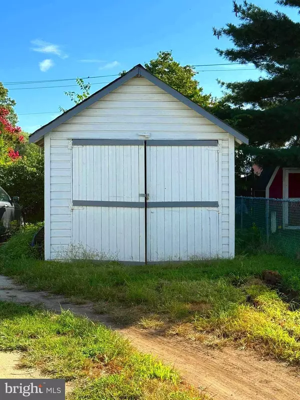 1635 S DELAWARE ST, Paulsboro, NJ 08066