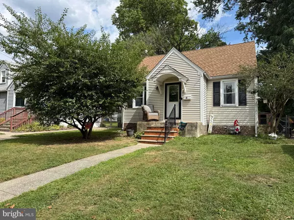 13 MASSACHUSETTS AVE, Cherry Hill, NJ 08002