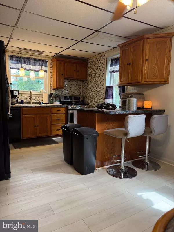 13 MASSACHUSETTS AVE, Cherry Hill, NJ 08002