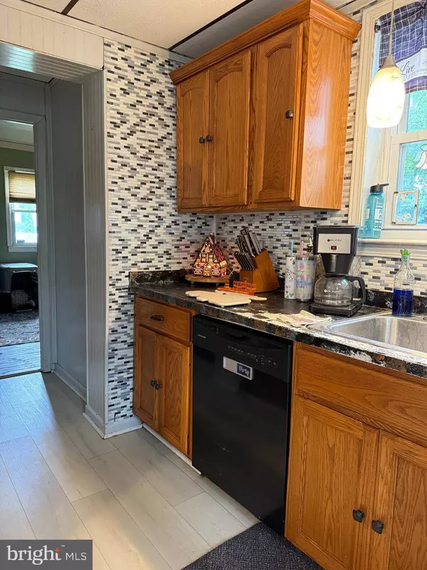 13 MASSACHUSETTS AVE, Cherry Hill, NJ 08002