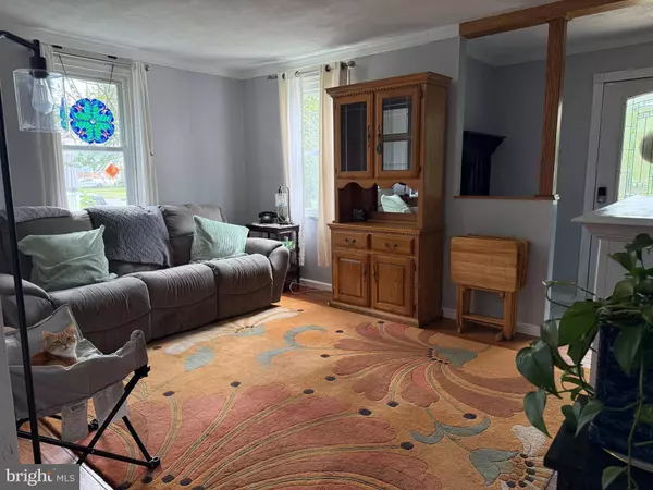 13 MASSACHUSETTS AVE, Cherry Hill, NJ 08002